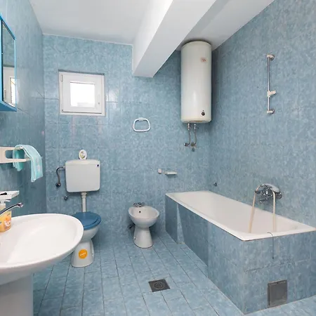 Ljuba Apartment Primosten