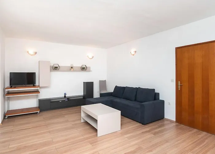 Ljuba Apartman Primosten